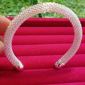 Jewelry - HOST PICK!!! Bangle Net Chain Hollow Bracelet Jewelry - HOST PICK!!! Bangle Net Chain Hollow Bracelet